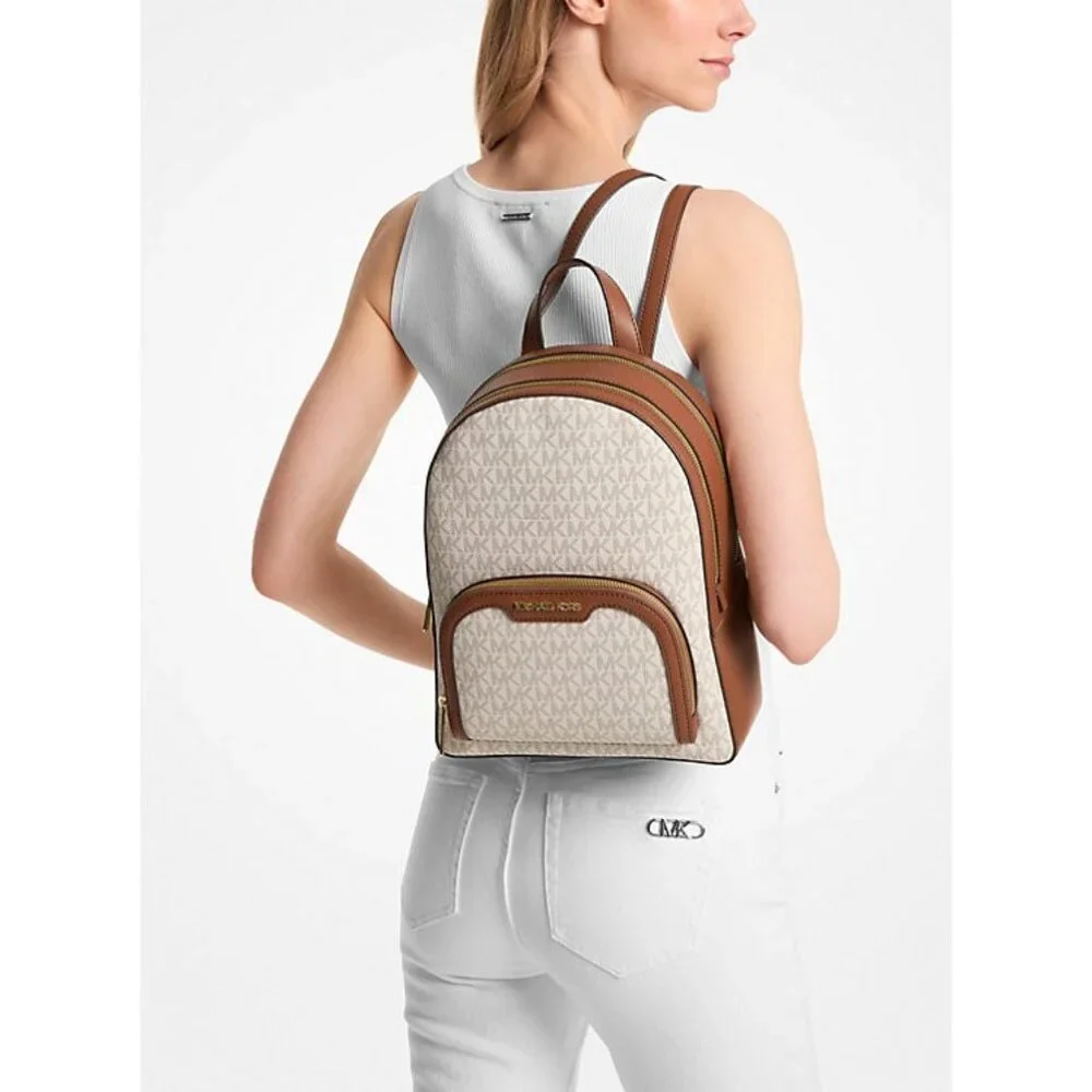 New Michael Kors Jaycee Medium Logo Backpack Vanilla - Picture 2 of 4